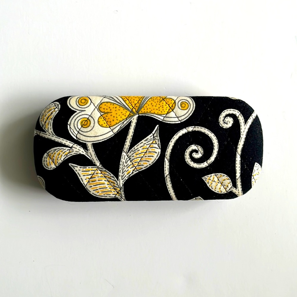 VERA BRADLEY HARD EYEGLASS CASE - COVERED IN QUILTED FABRIC